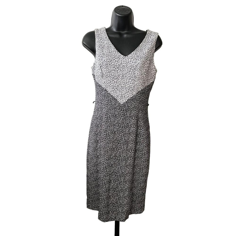 NWT White House Black Market Sz 2 Women's Sleeveless Stretch Dress Black White
